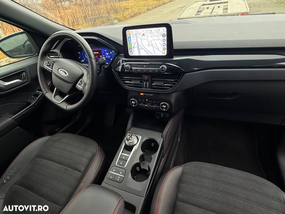 Ford Kuga 2.5 Duratec FHEV ST-LINE - 29