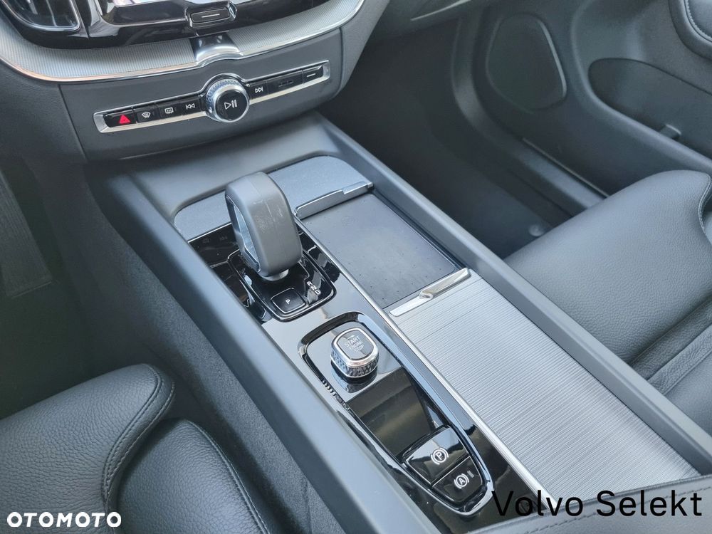Volvo XC 60 - 33
