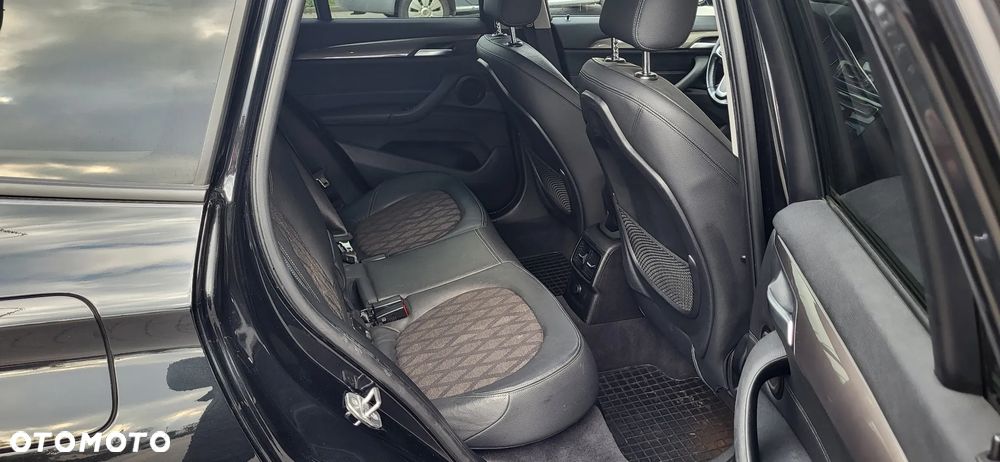 BMW X1 xDrive20d - 11