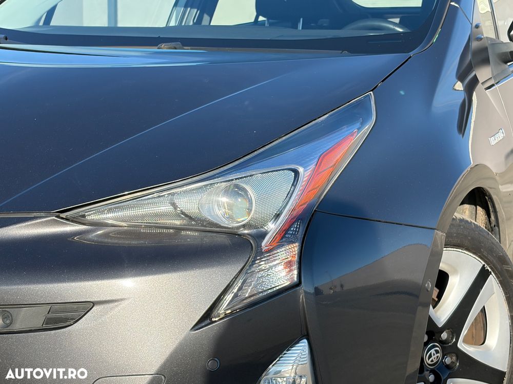 Toyota Prius (Hybrid) Executive - 27