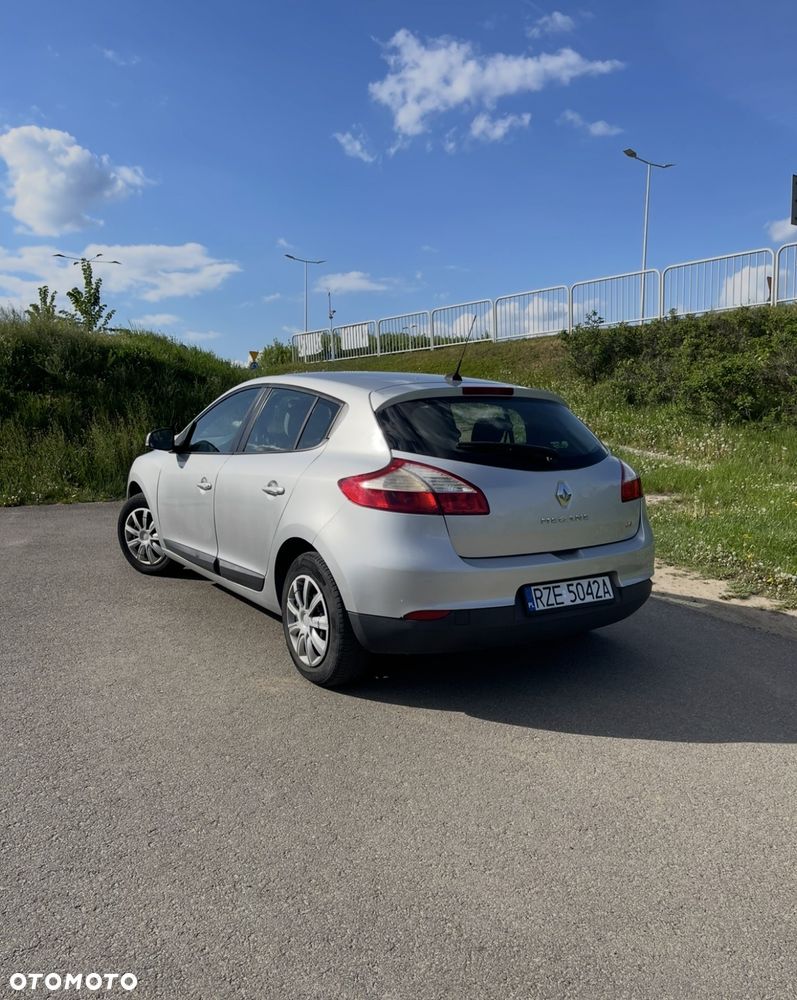 Renault Megane 1.5 dCi Dynamique - 4