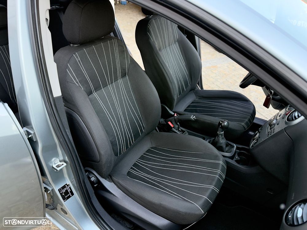 Opel Corsa 1.2 Enjoy - 52