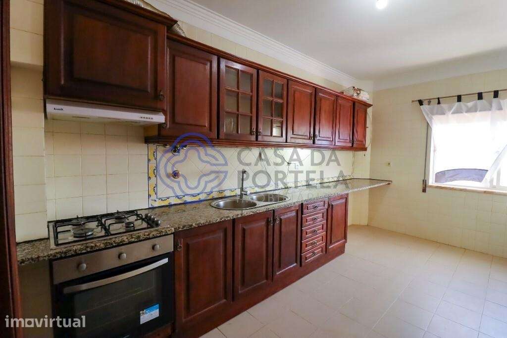 Apartamento T3 no 2º andar com 2 WC, Varanda fechada, perto escolas, a - Grande imagem: 4/38
