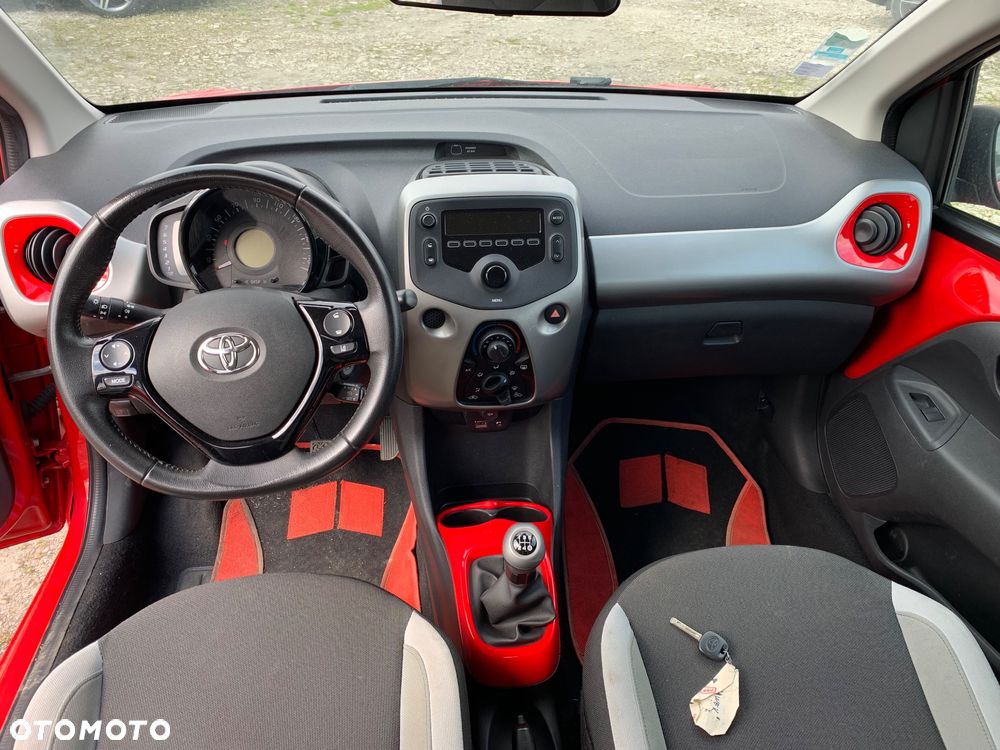 Toyota Aygo x-style - 12