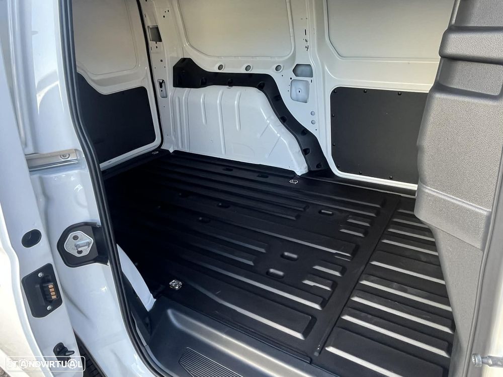 VW Caddy Maxi Cargo 2.0 TDi Business 102cv - 37