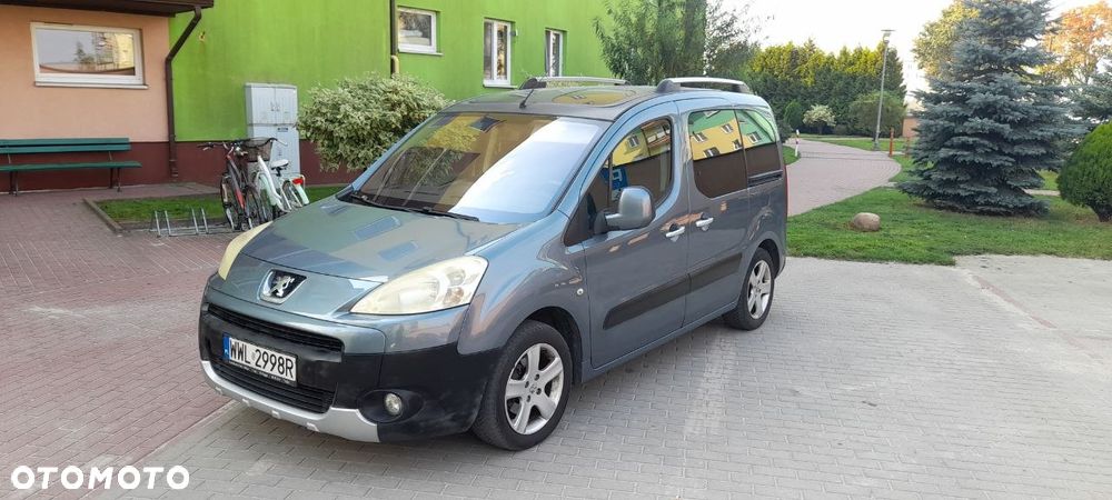 Peugeot Partner 2010 photo 2