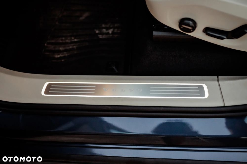 Volvo XC 90 - 36