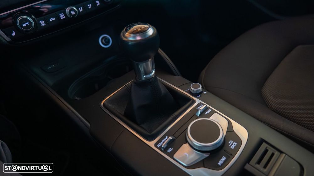 Audi A3 Sportback 1.6 TDI Design - 18