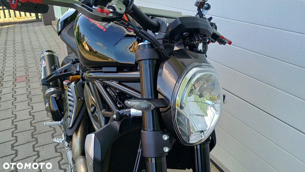 Ducati Monster - 27