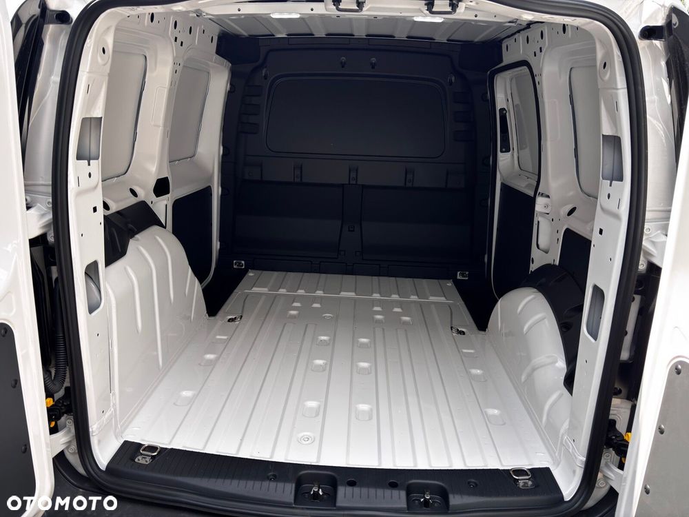 Volkswagen Caddy Cargo 2.0 TDI 102 KM 6bm 2m - 13