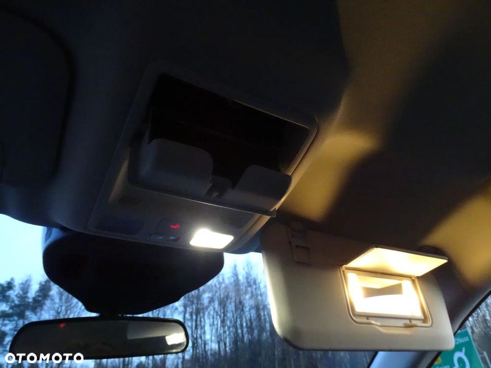 Ford Kuga 1.5 EcoBoost FWD Edition ASS MMT6 - 37