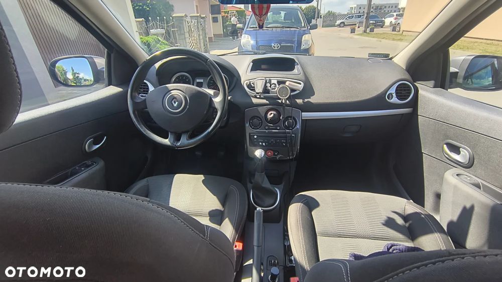 Renault Clio 1.2 16V TCE Alize Euro5 - 12