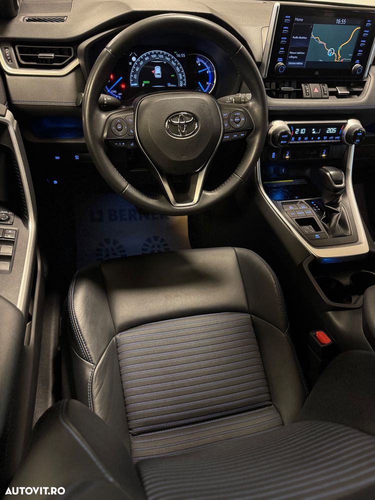 Toyota RAV4 - 10