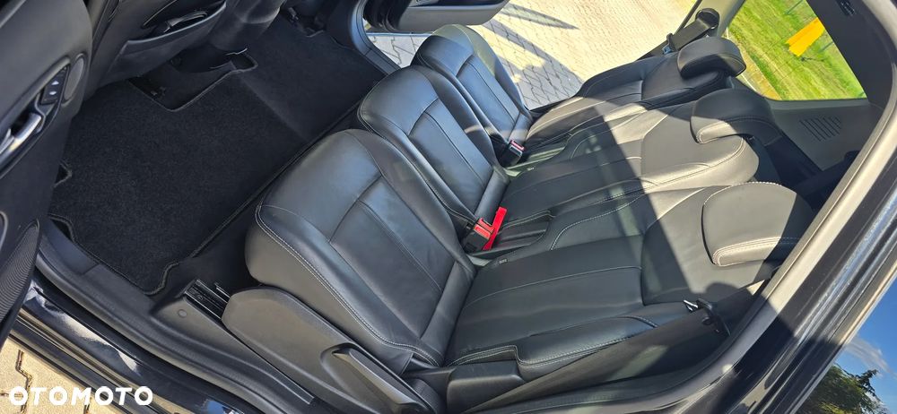 Ford S-Max 2.0 TDCi DPF Titanium - 13