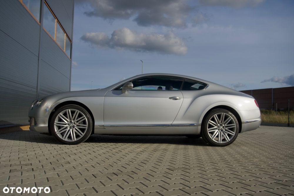 Bentley Continental GT W12 - 2