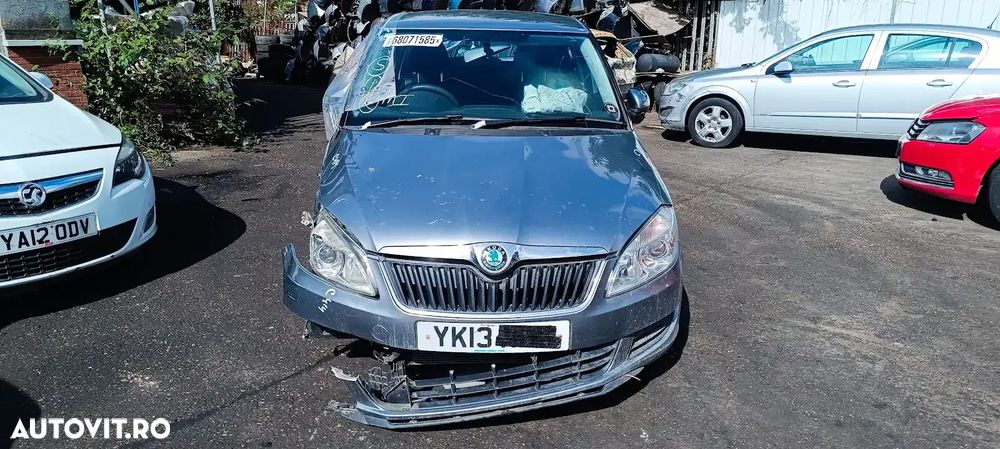 Dezmembrari / Dezmembrez Skoda Fabia 2 1.2 CGPA cutie viteze manuală cod culoare LF8L - 2