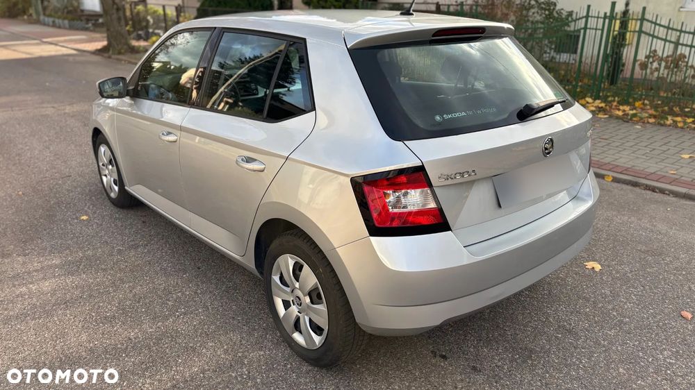 Skoda Fabia 1.2 TSI Active - 5