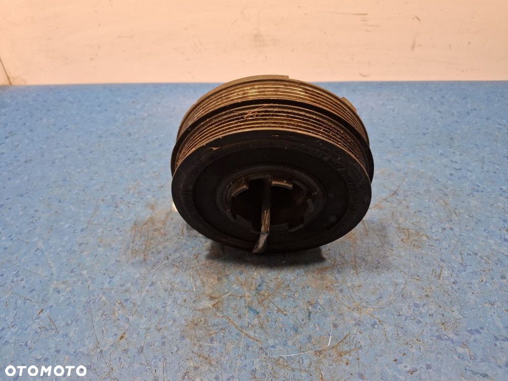 BMW E46 2.0D 320D  KOŁO PASOWE - 7