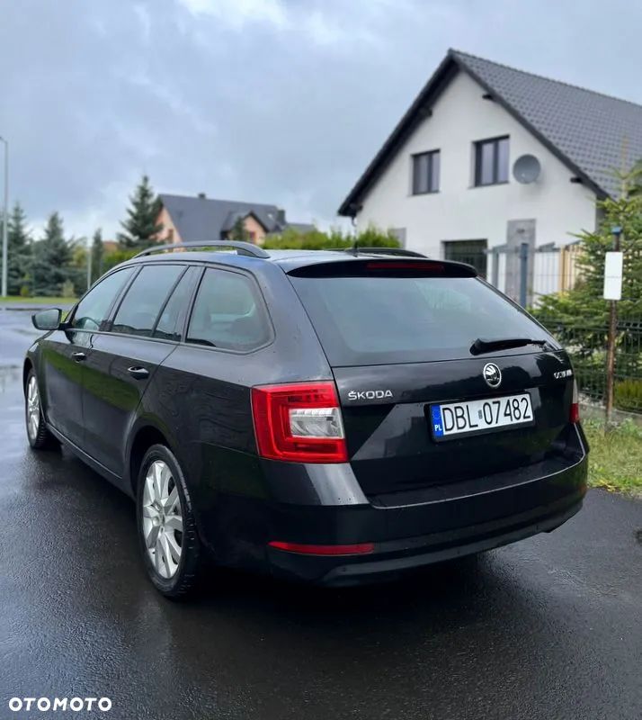 Skoda Octavia 2.0 TDI Style DSG - 4
