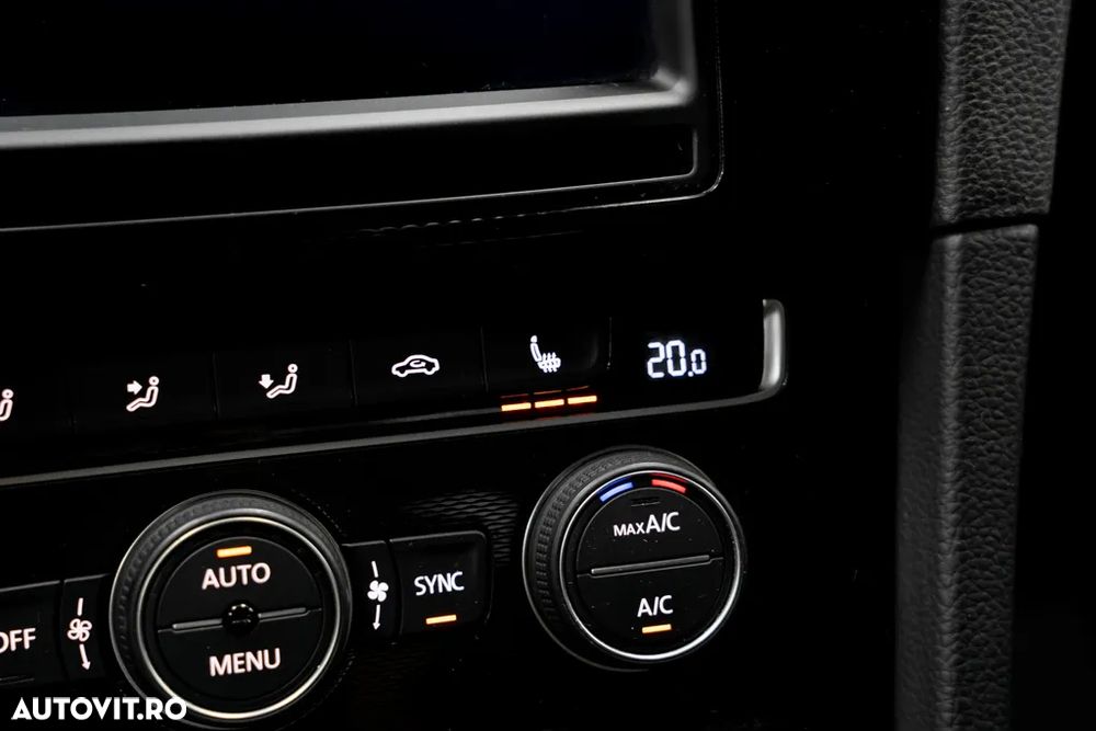 Volkswagen Golf GTD (BlueMotion Technology) DSG - 34