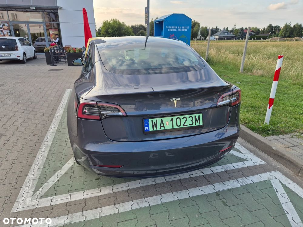 Tesla Model 3 Standard Hinterradantrieb - 3