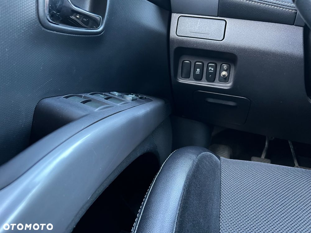 Mitsubishi Outlander 2.0 Intense 2WD - 11