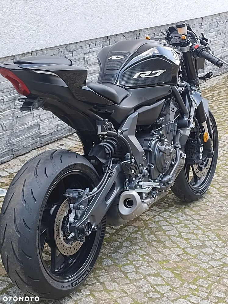 Yamaha R7 - 4