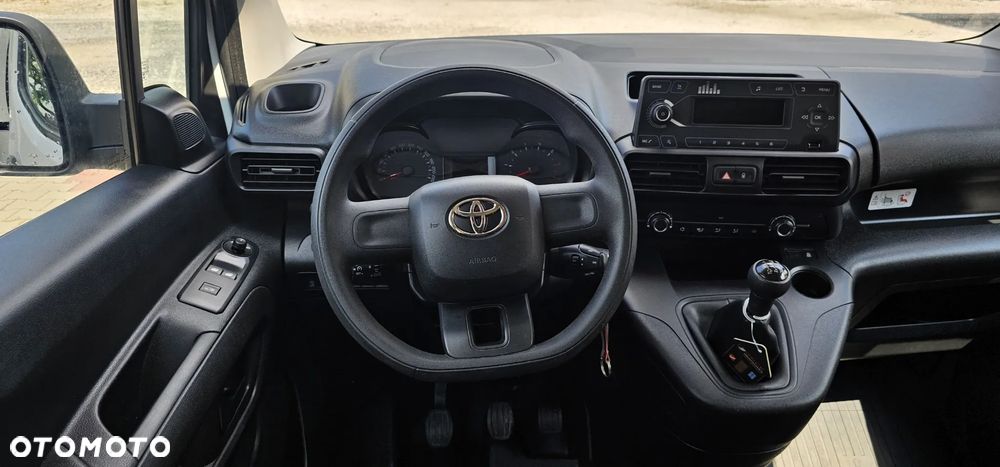 Toyota ProAce Kombi 1.5 D-4D Medium 2,6t - 25