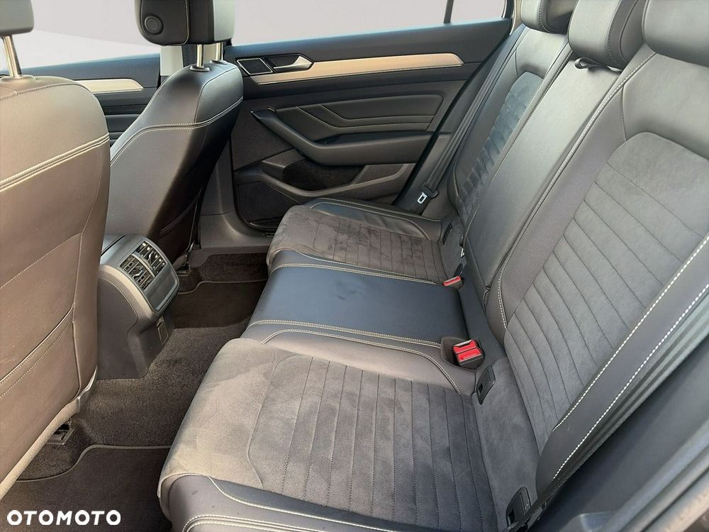 Volkswagen Passat - 23