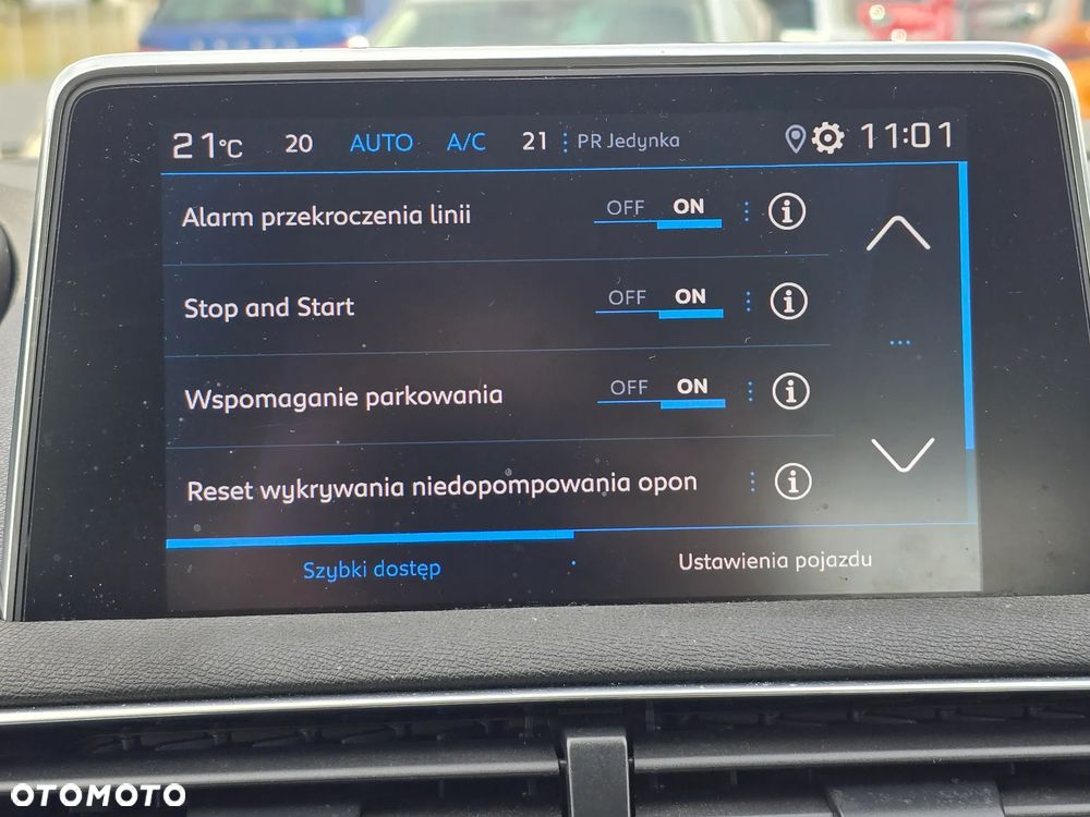 Peugeot 3008 1.2 PureTech Active S&S EAT8 - 19