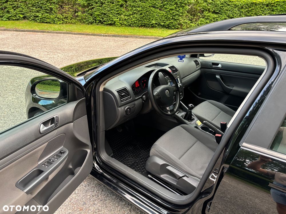 Volkswagen Golf - 5