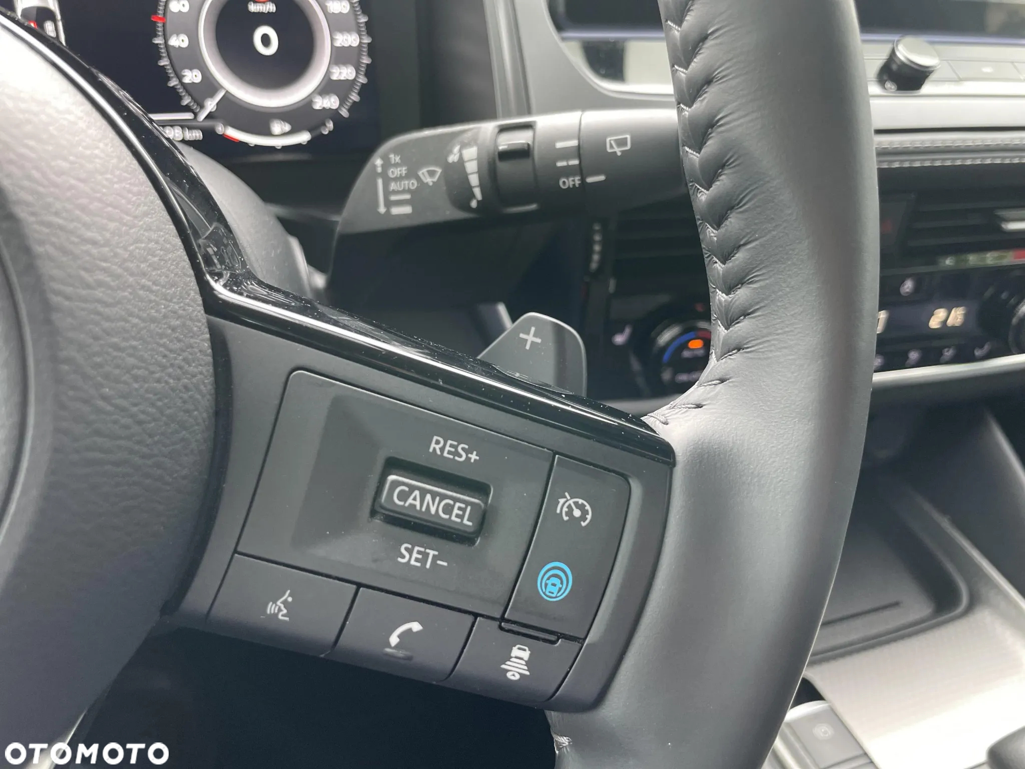 Nissan Qashqai 1.3 DIG-T mHEV N-Connecta Xtronic - 21