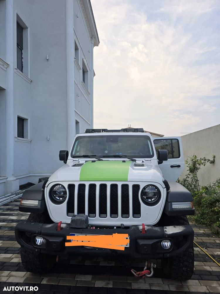 Jeep Wrangler - 1