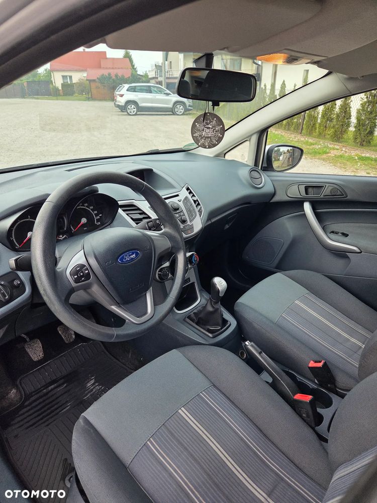 Ford Fiesta 1.25 Trend EU5 - 23