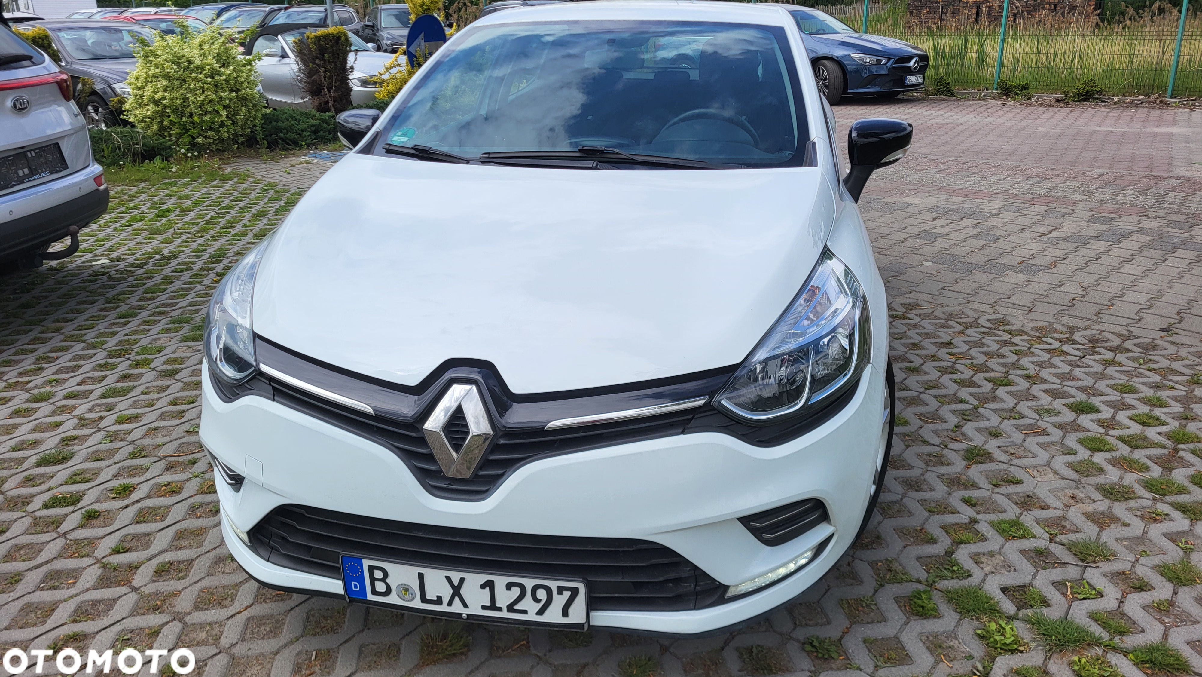 Renault Clio 1.2 16V 75 Limited - 24