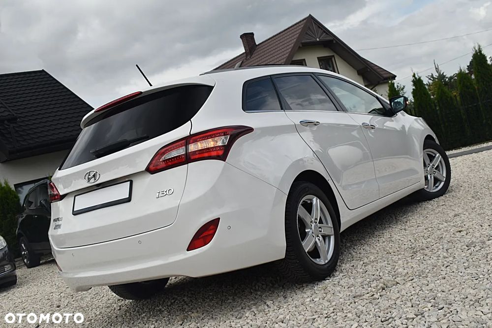 Hyundai i30 1.6 D Premium - 35
