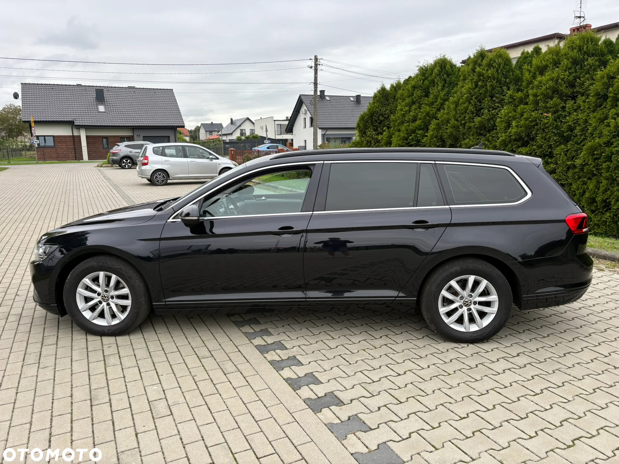 Volkswagen Passat Variant 2.0 TDI SCR DSG Conceptline - 4