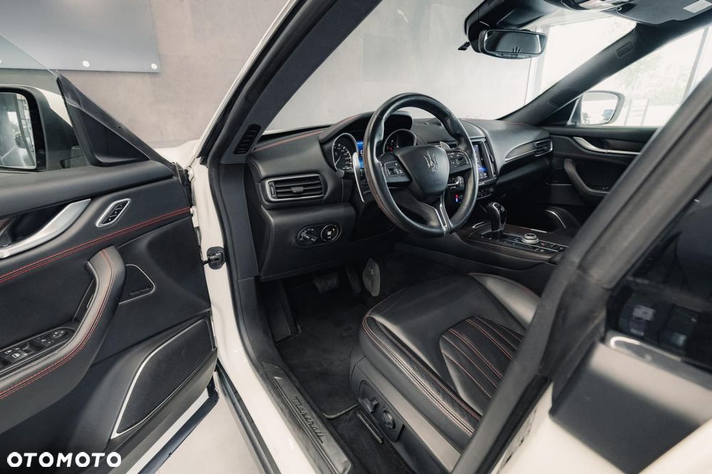 Maserati Levante - 10