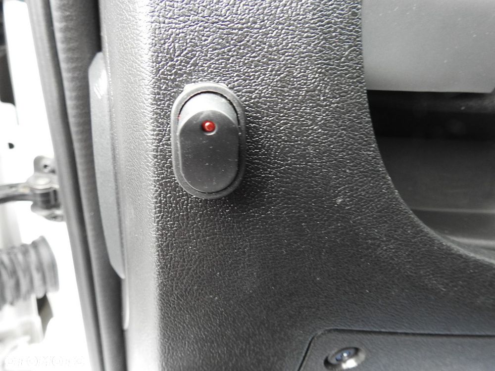 Fiat DUCATO KONTENER WINDA 8 PALET TEMPOMAT NAWIGACJA KLIMATYZACJA LEDY  130KM - 28