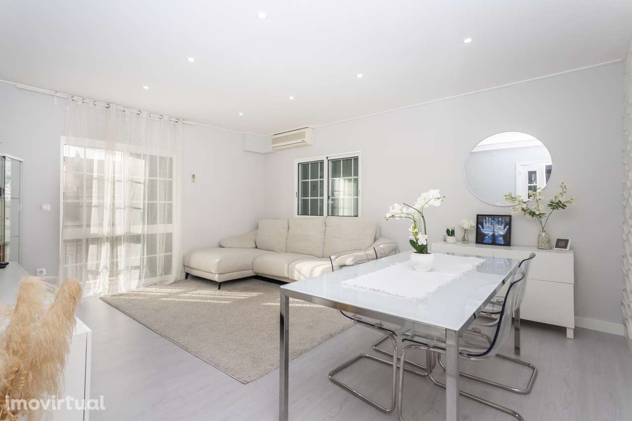 Andar de moradia T3 com logradouro independente - Grande imagem: 2/32