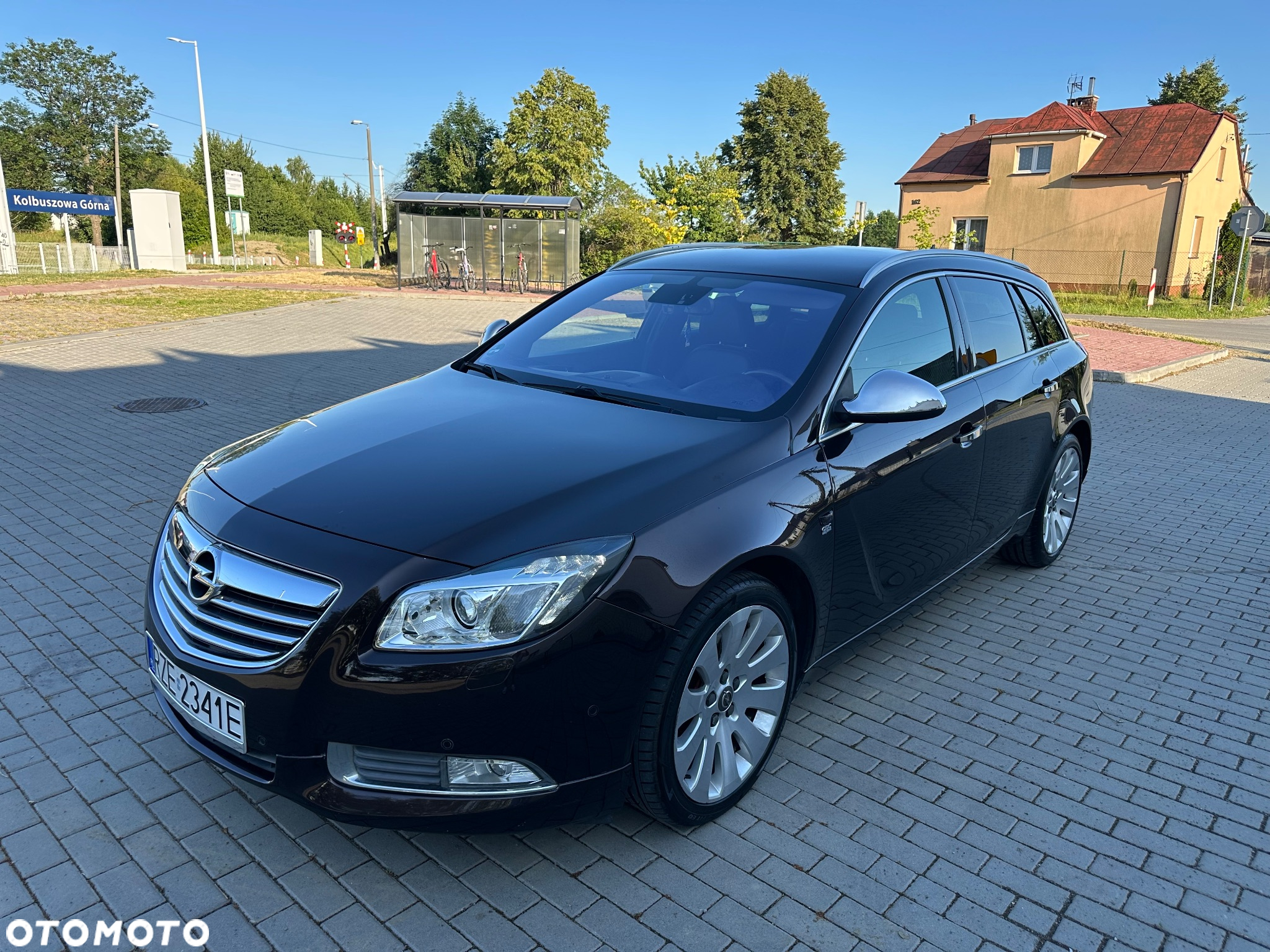 Opel Insignia 2.8 V6 Turbo Sports Tourer 4x4 Automatik Cosmo - 2