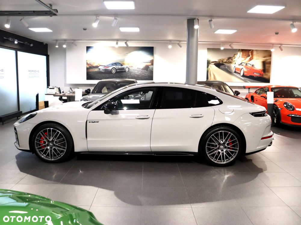 Porsche Panamera 4S E-Hybrid PHEV - 2