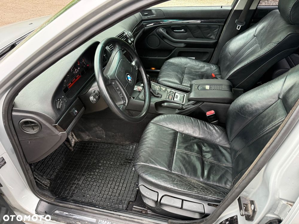 BMW Seria 5 - 18