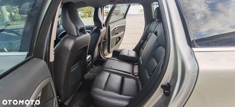 Volvo V70 1.6D DRIVe Momentum - 28