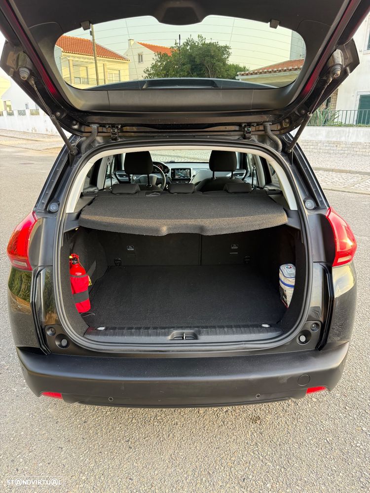 Peugeot 2008 PureTech 82 Urban Move - 21