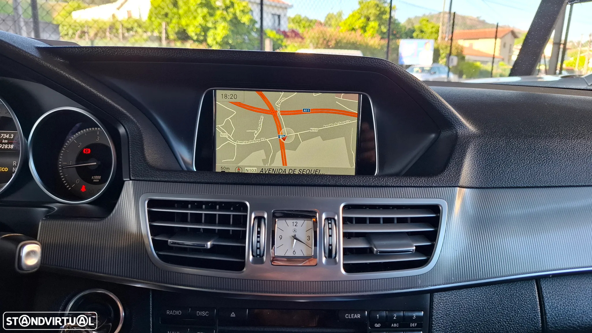Mercedes-Benz E 250 BlueTEC Avantgarde Auto. - 42