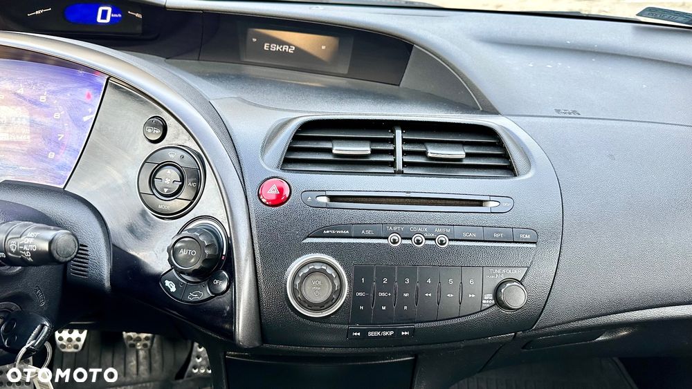 Honda Civic 1.8 Comfort - 23