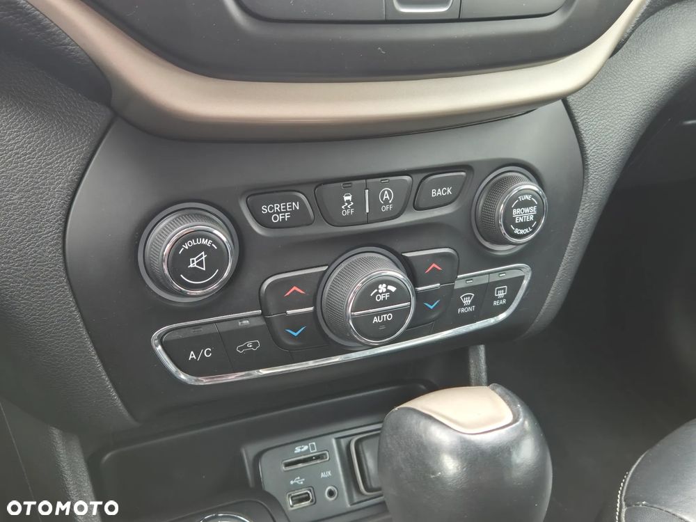 Jeep Cherokee 3.2 V6 Active Drive I Limited - 16