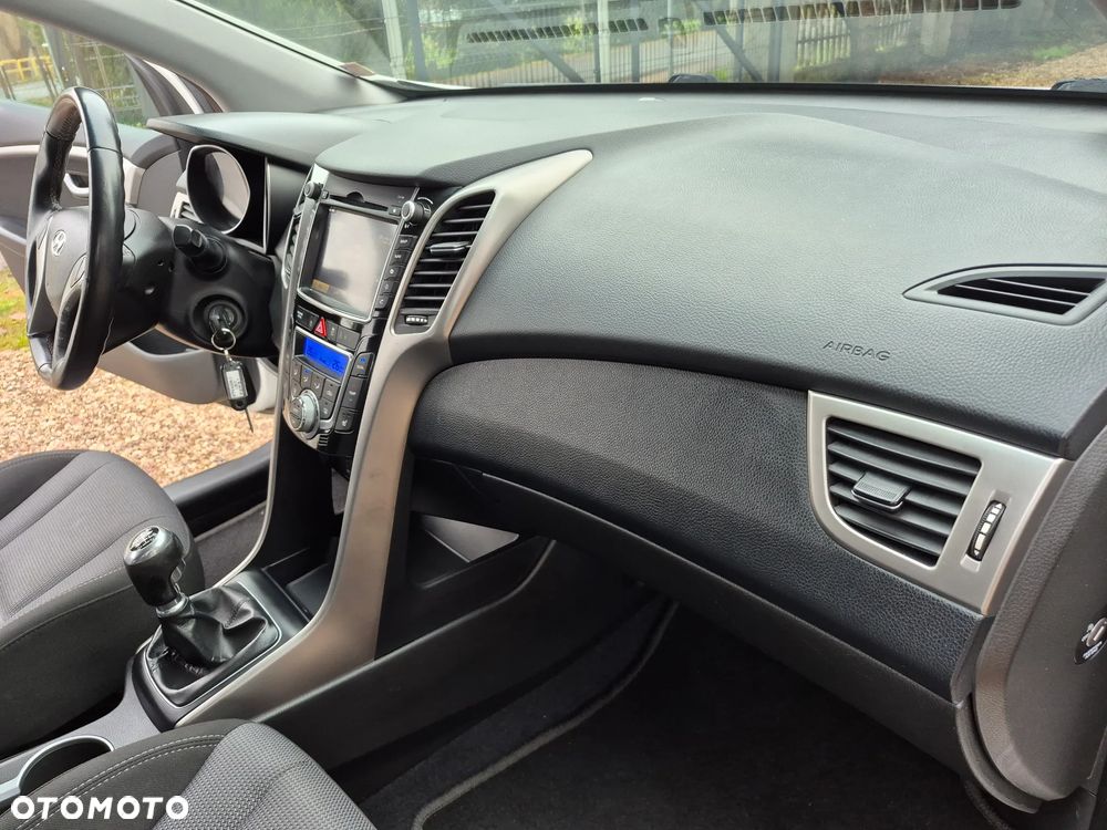 Hyundai i30 i30cw 1.4 Fifa World Cup Edition - 21