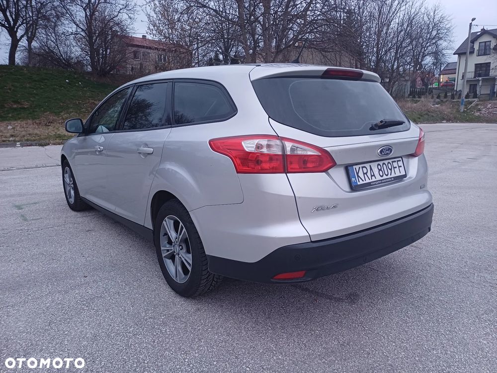 Ford Focus 1.0 EcoBoost Start-Stopp-System Champions Edition - 4